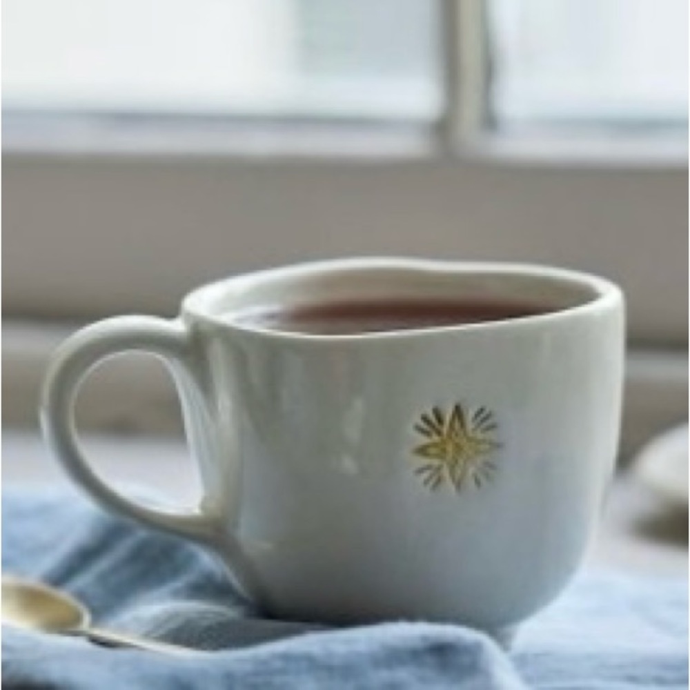 NWT Anthropologie Winter Warmer Mug. Yellow Star